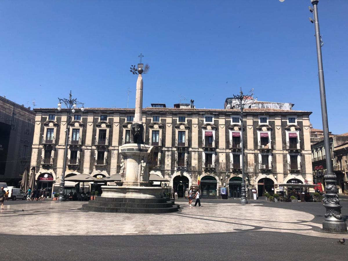 La Finestra Sul Duomo Apartment Catania Ngoại thất bức ảnh